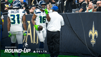 NEW ORLEANS, LA - OCTOBER 09: Seattle Seahawks quarterback Geno Smith (7)  warms up before the football game between the Seattle Seahawks and New  Orleans Saints at Caesars Superdome on October 9