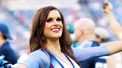 Titans Cheerleader Spotlight: Andrea