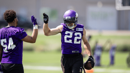 Minnesota Vikings cornerback Akayleb Evans takes part in joint drills with  the San Francisco 49ers at the Vikings NFL football team's practice  facility in Eagan, Minn., Wednesday, Aug. 17, 2022. (AP Photo/Bruce