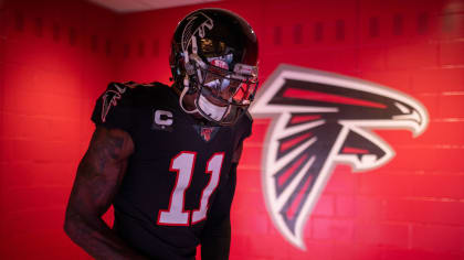 Atlanta Falcons wide receiver Julio Jones wears Under Armour U.S. Air Force  cleats before the first half of an NFL football game between the Atlanta  Falcons and the Dallas Cowboys, Sunday, Nov.