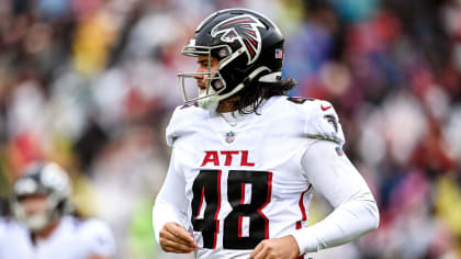 Atlanta Falcons place kicker Younghoe Koo (7) celebrates with Atlanta  Falcons long snapper Liam McCullough (48) after Koo's field goal against  the Chicago Bears during the second half of an NFL football