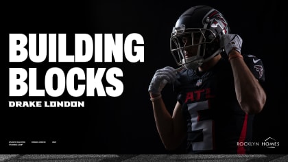 Atlanta Falcons wide receiver Drake London (5) lines up during the first  half of an NFL football game against the San Francisco 49ers, Sunday, Oct.  16, 2022, in Atlanta. The Atlanta Falcons