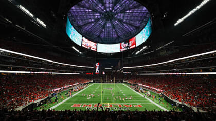 WATCH: Time-lapse of Mercedes-Benz Stadium being flipped overnight for  Falcons-Cardinals game after Peach Bowl is stunning