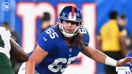 New York Giants offensive guard Nick Gates (65) looks to block