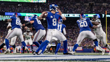 Osi Umenyiora thinks New York Giants should re-sign Daniel Jones