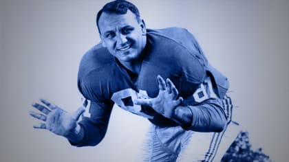 Andy Robustelli Los Angeles Rams 1951-55 and New York Giants 1956-64. HOF  Class '71.