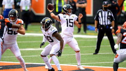 Bengals celebrate first win of the season 33-25 against Jaguars