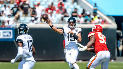 Jacksonville Jaguars linebacker Foyesade Oluokun in action during the first  half of an NFL football game against the Kansas City Chiefs, Sunday, Nov.  13, 2022 in Kansas City, Mo. (AP Photo/Reed Hoffmann