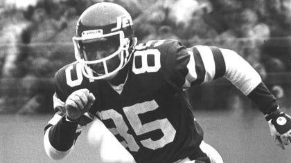 Former Jet Wesley Walker Calls Dix Hills Home for Over 30 Years