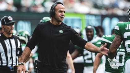 Jets HC Robert Saleh confirms the team is sticking with Zach