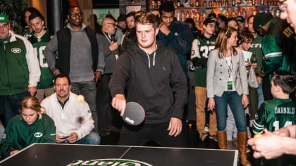 Fan shows off Sam Darnold Jets jersey at USC vs. Cal