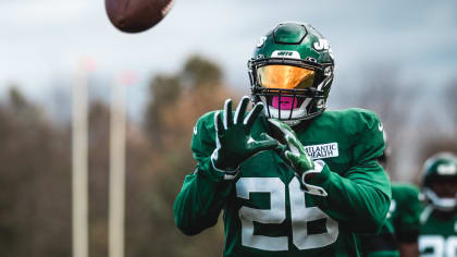 New York Jets' Le'Veon Bell in action during an NFL football game against  the New York Jets, Sunday, Oct. 6, 2019, in Philadelphia. (AP Photo/Matt  Rourke Stock Photo - Alamy