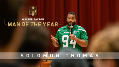 New York Jets defensive end Solomon Thomas (94) waits with