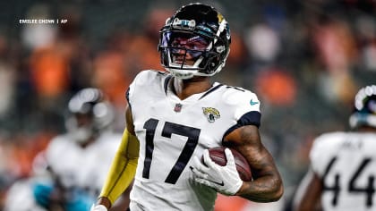 Jaguars fans call out NFL Shop for picture of DJ Chark