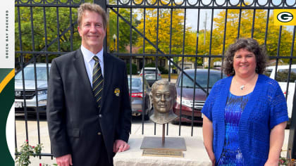 Green Bay Packers Hall of Fame honors Curly Lambeau with portrait bust