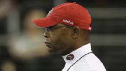 Head coach Mike Singletary of the San Francisco 49ers prior to the