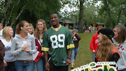 Green Bay Packers' James Jones Recalls His Homeless Journey