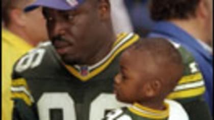 Jones' Faith in Wolf Earns Him Super Bowl Ring with Packers