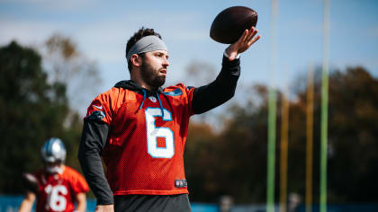 Mayfield fit and ready to go for Panthers