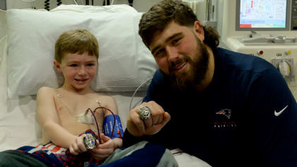 David Andrews surprises 7-year-old at 100th hospital visit