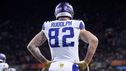 Vikings cut TE Kyle Rudolph after 10 years for cap savings