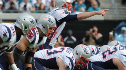 Oct 21, 2007 - Miami, Florida, USA - Patriots quarterback TOM BRADY directs  his offense during the third quarter of his teams game against the  Dolphins. Brady would lead his team to