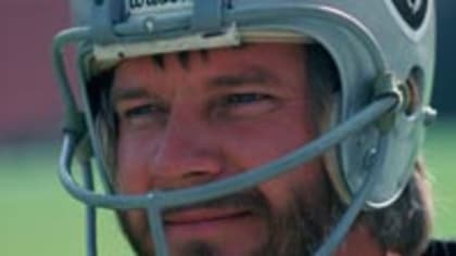 Ken Stabler, a Magnetic N.F.L. Star, Was Sapped of Spirit by