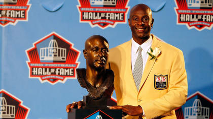 NFL Hall of Famer Jerry Rice now spends his weekends as a wedding crasher -  Mirror Online