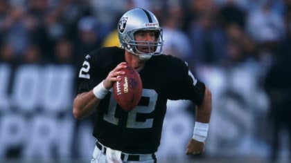 Rich Gannon leads the Silver and Black to Super Bowl XXXVII