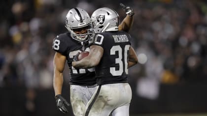 Merry Christmas, Oakland': Raiders beat Broncos in home finale, Raiders/NFL