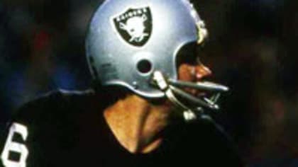 1976 Raiders edge 2000 Ravens for title of 'greatest team ever'