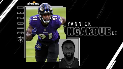 Raiders sign DE Yannick Ngakoue