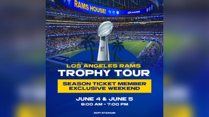 Rams season ticket holders get photo-op with Lombardi Trophy 