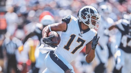 Los Angeles Rams - First look at Jared Goff in full uniform at the Coliseum  