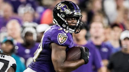 Ravens re-sign Seymour; Huntley signs tender - WTOP News