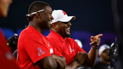 Ravens WATCH: Ray Lewis Breaks Down Film with Roquan Smith - Sports  Illustrated Baltimore Ravens News, Analysis and More