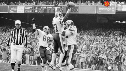 Joe Theismann of the Washington Redskins is shown during a game against the  Cardinals, Nov. 11, 1979. (AP Photo Stock Photo - Alamy