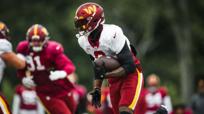 SEE IT: Commanders RB Brian Robinson, Jr. runs pre-game drills ahead of  Sunday's game