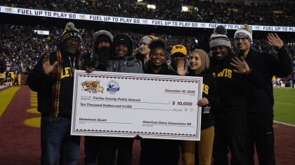 Fairfax County Public School system gifted $10K check during SNF vs. Giants