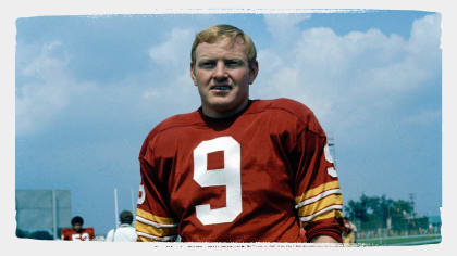 Washington Commanders: Sonny Jurgensen celebrated with family