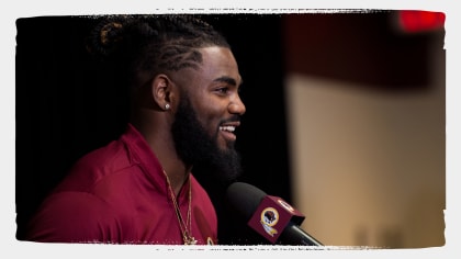 Landon Collins received signed Sean Taylor jersey from Dan Snyder