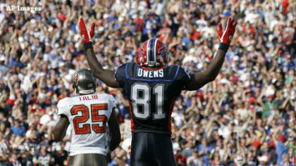 Terrell Owens returning to the field, reports indicate 