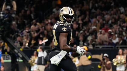 New Orleans Saints tight end Juwan Johnson (83) warms up before an NFL  preseason football game against the Los Angeles Chargers, Friday, Aug. 26,  2022, in New Orleans. (AP Photo/Tyler Kaufman Stock