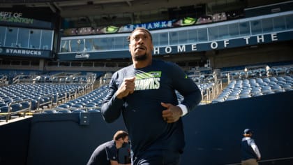 Seattle Seahawks linebacker Bruce Irvin stands on the field during NFL  football training camp, Friday, Aug. 14, 2020, in Renton, Wash. (AP  Photo/Ted S. Warren Stock Photo - Alamy