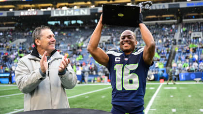 Seahawks greats Steve Largent, Tyler Lockett were both born Sept. 28