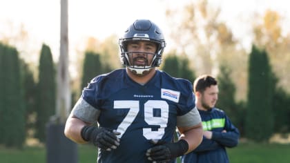 Seattle Seahawks defensive tackle Bryan Mone (90) prepares for the next  play during a preseason NFL Football game in Arlington, Texas, Friday, Aug.  27, 2022. (AP Photo/Michael Ainsworth Stock Photo - Alamy