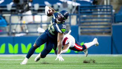 Seahawks' Chris Carson gets plenty of early work vs. Eagles in return from  injury