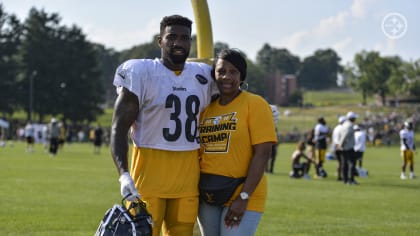 Teresa Varley on X: Hall of Famer @afan66 will announce the @steelers  second round pick in the NFL Draft, while linebacker @highsmith34, joined  by @LaMarrWoodley, will announce the team's fourth round pick