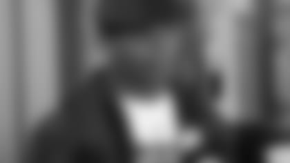 022510-singletary-sub.jpg