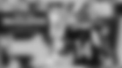 FreeAgency-Welcome-RAY-RAY 800x418